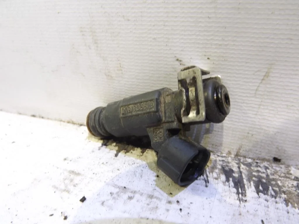 Форсунка инжекторная электрическая Audi A8 (D3,4E) 2004-2010  [079133551B]  в Вологде