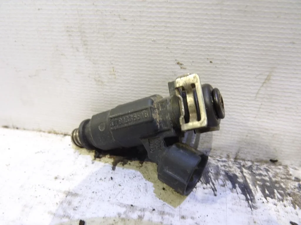 Форсунка инжекторная электрическая Audi A8 (D3,4E) 2004-2010  [079133551B]  в Вологде