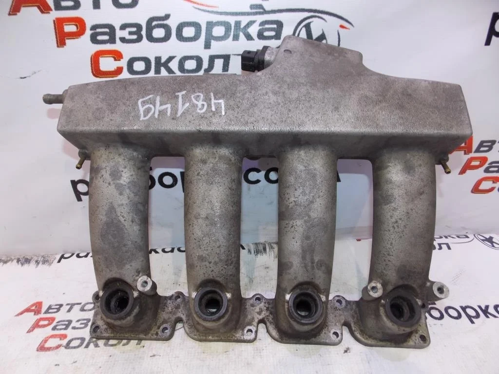 Коллектор впускной VW Passat (B5+) 2000-2005  [06B133201AM]  1.8T AWT AWM в Вологде