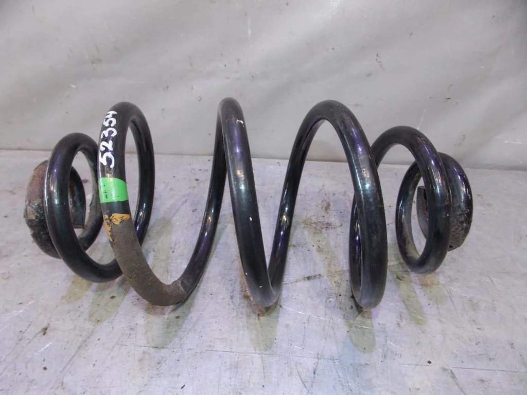 Пружина задняя VW Passat (B5+) 2000-2005  [3B0511115N]  в Вологде