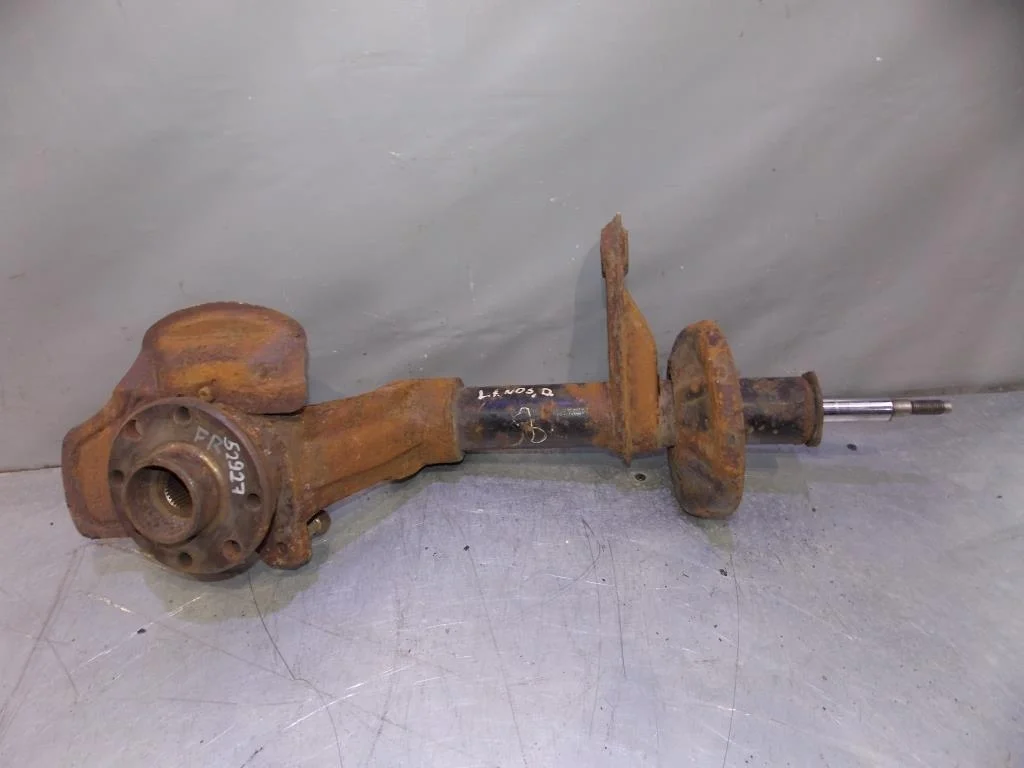 Кулак поворотный передний правый Chevrolet Lanos 2004-2010  [96219509]  16V в Вологде