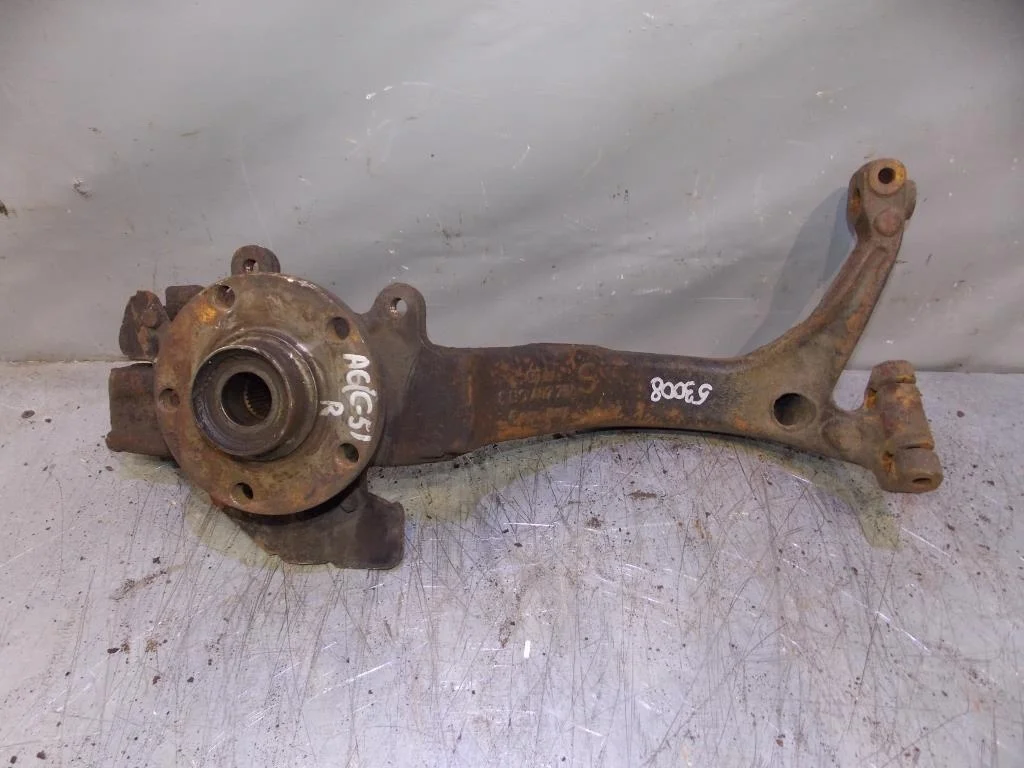 Кулак поворотный передний правый Audi A4 (B5) 1994-2002  [8D0407258S]  в Вологде