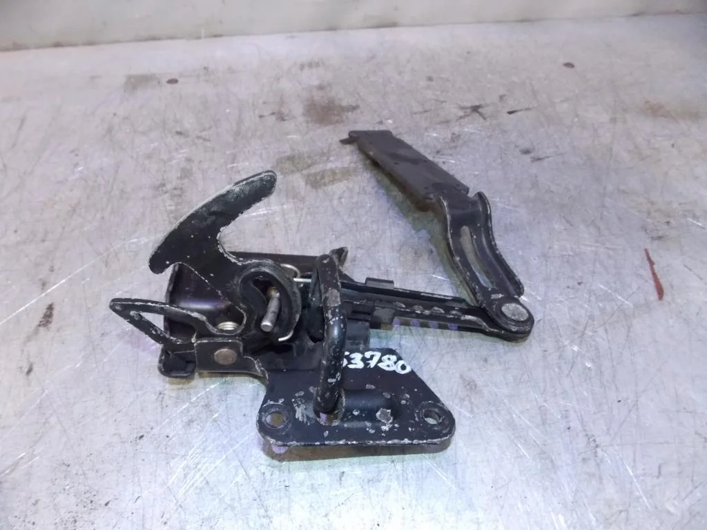 Замок капота Audi A6 (C5) 1997-2004  [4B0823480C]  в Вологде