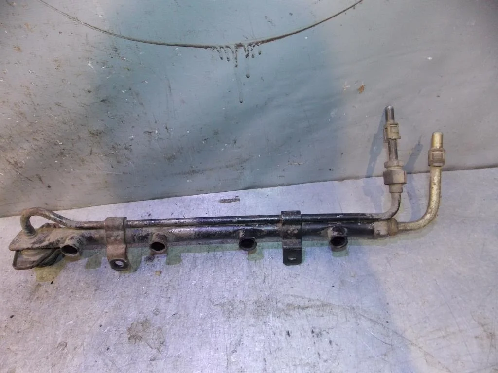 Рейка топливная (рампа) Daewoo Nexia 1995-2016  [96103079]  1.5 16V в Вологде