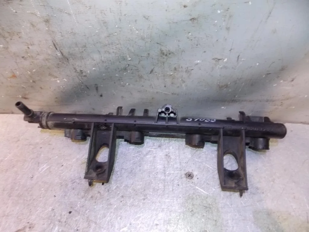 Рейка топливная (рампа) Renault Clio III 2005-2012  [8200367230]  в Вологде