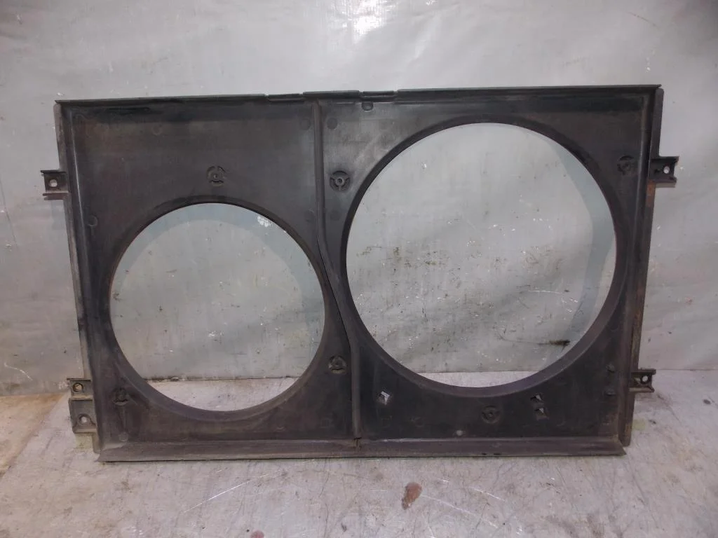 Диффузор вентилятора VW Golf IV \Bora 1997-2005  [1J0121205A]  в Вологде