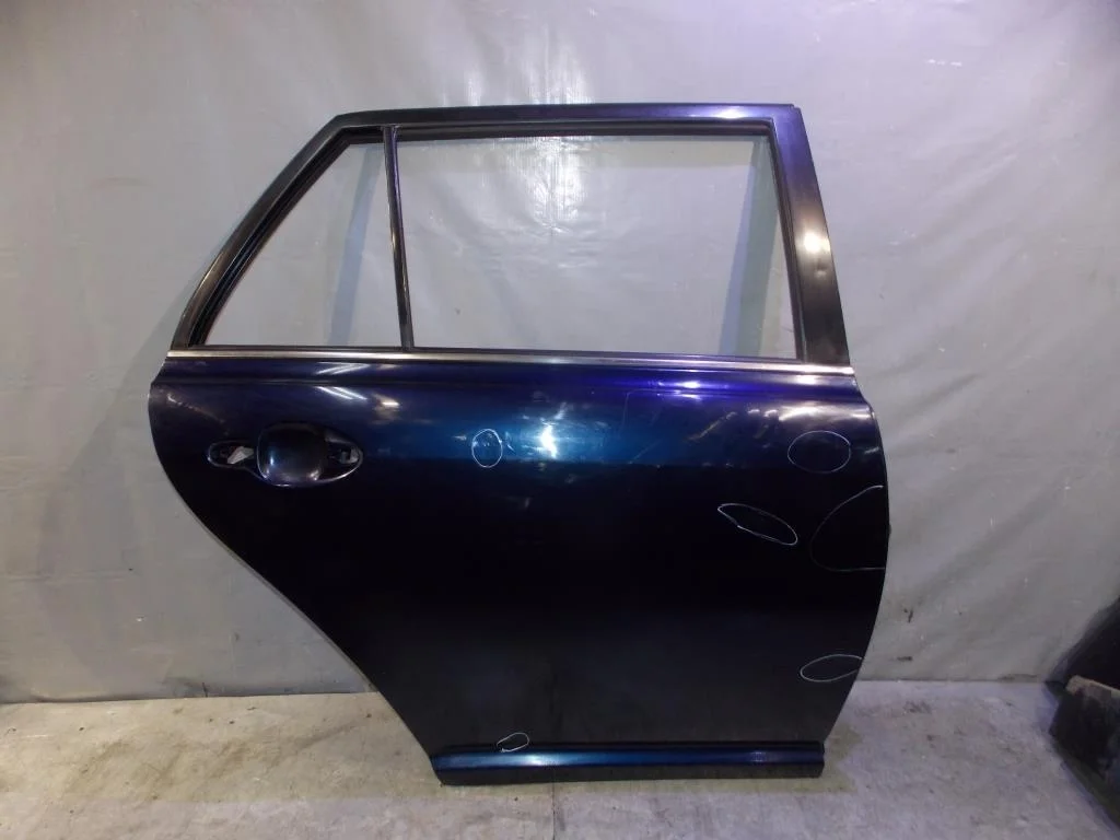 Дверь задняя правая Toyota Avensis II 2003-2008  [6700305130]  в Вологде