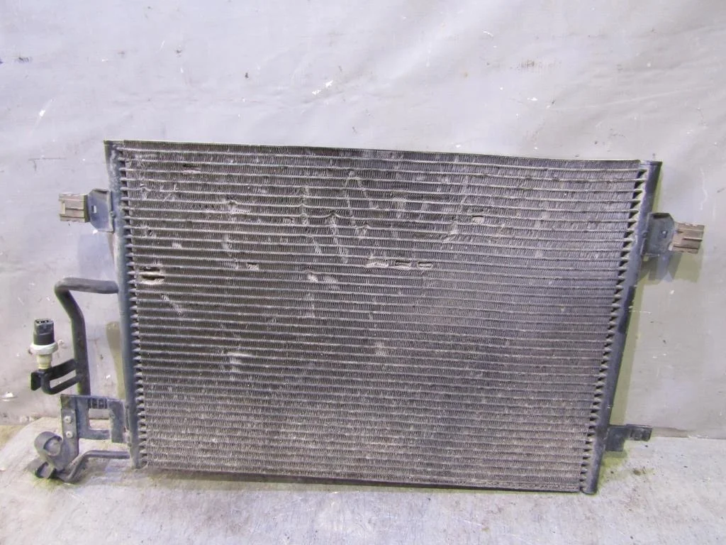 Радиатор кондиционера (конденсер) VW Passat (B5+) 2000-2005  [3B0260401]  1.8T 20V AWM в Вологде