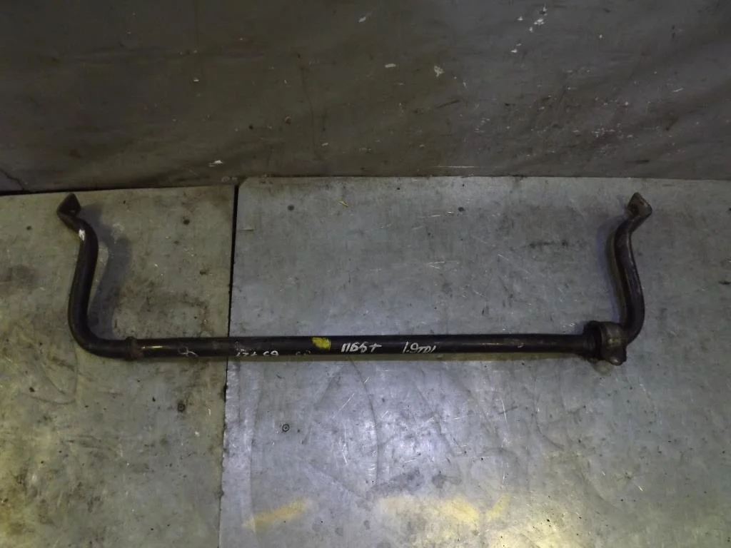 Стабилизатор передний VW Passat (B5+) 2000-2005  [8D0411309M]  в Вологде