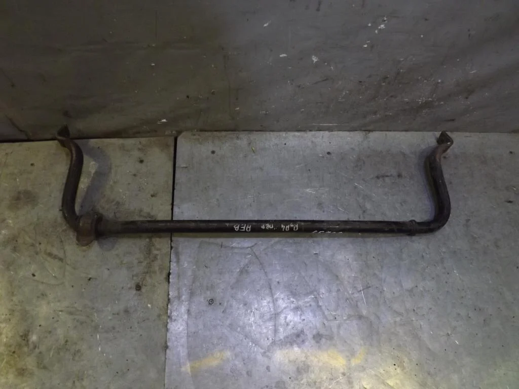 Стабилизатор передний VW Passat (B5+) 2000-2005  [8D0411309M]  в Вологде