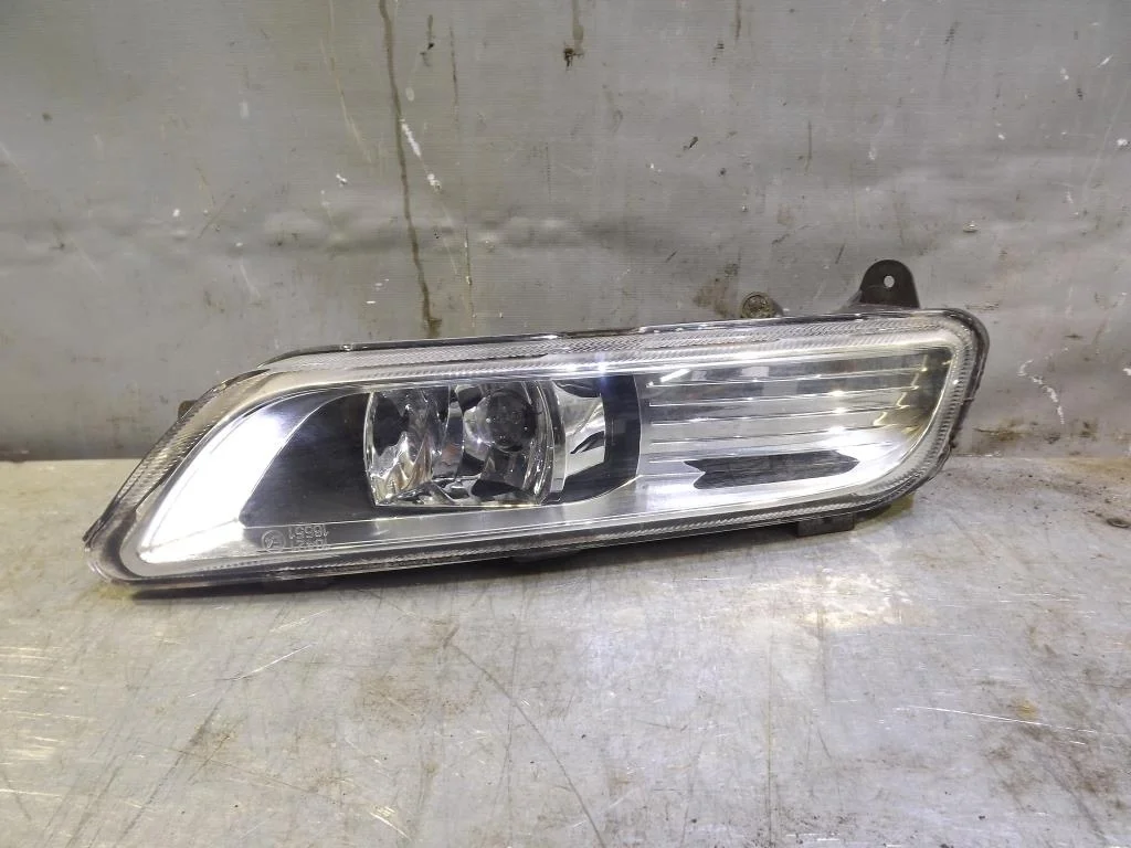 Фара противотуманная правая VW Passat (B7) 2011-2015  [3AA941662E]  1.4 16V CAXC в Вологде