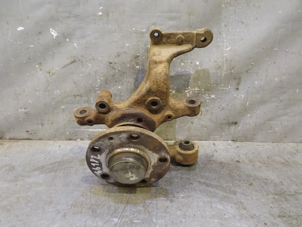 Кулак поворотный задний правый VW Passat (B7) 2011-2015  [3C0505434K]  1.4 16V CAXC в Вологде