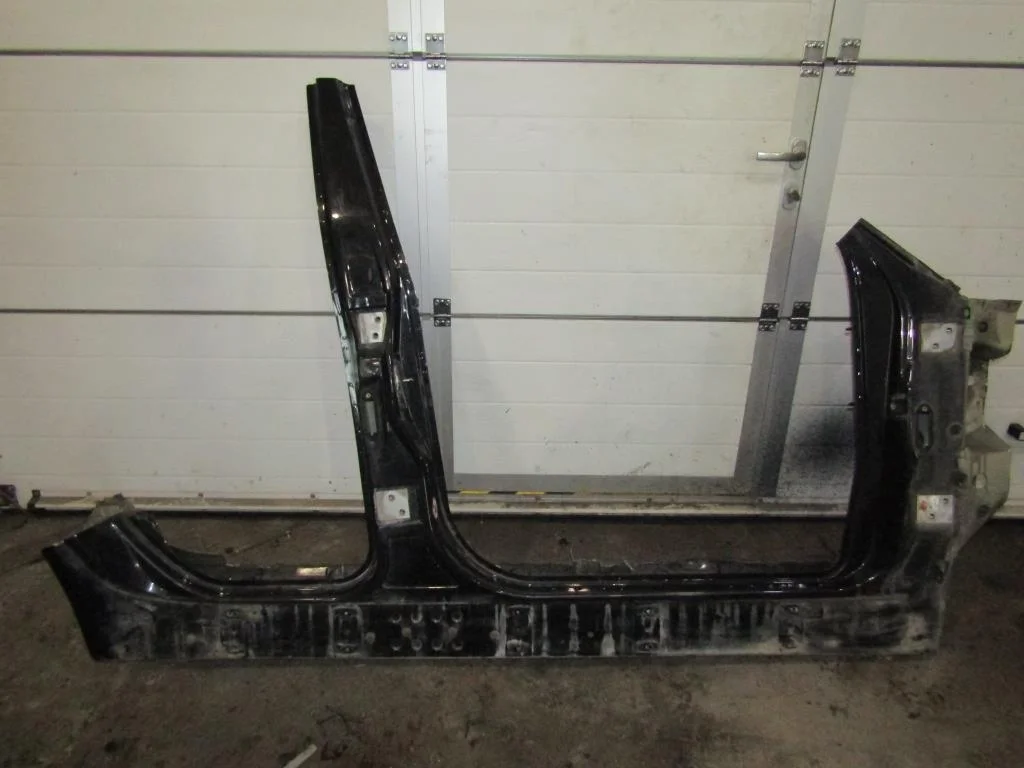 Порог правый BMW X5 E53 2000-2007  [41218262654]  4.4i N62 в Вологде