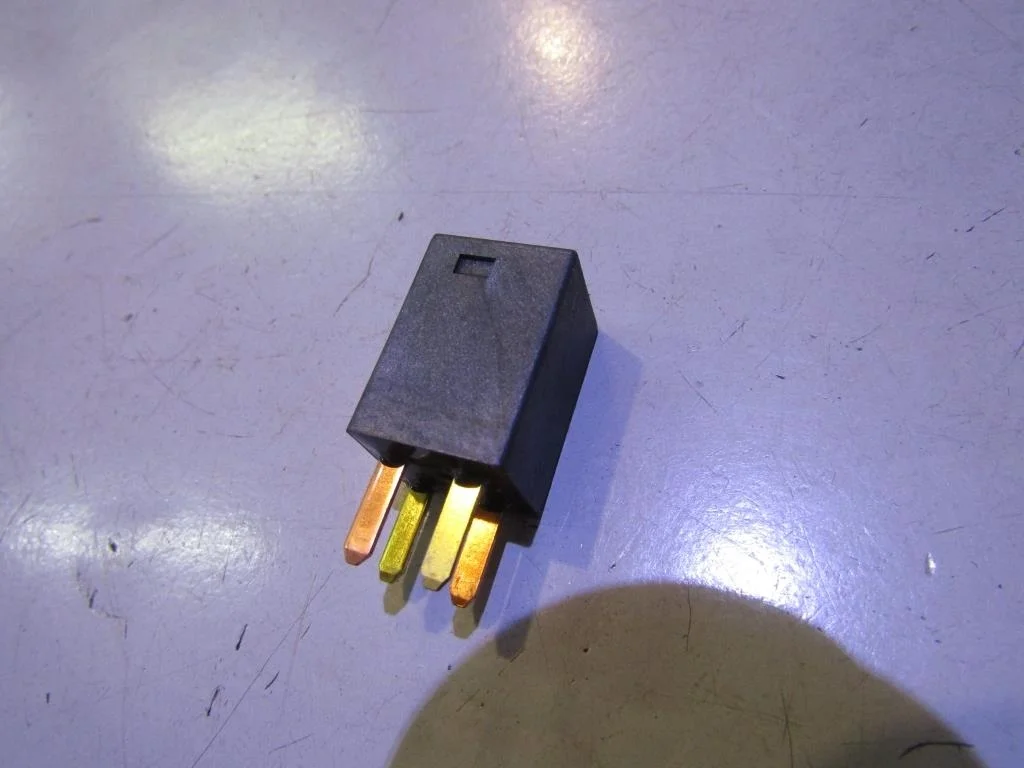 Реле Mitsubishi Lancer (CS) 2003-2006  [MR538851]  в Вологде