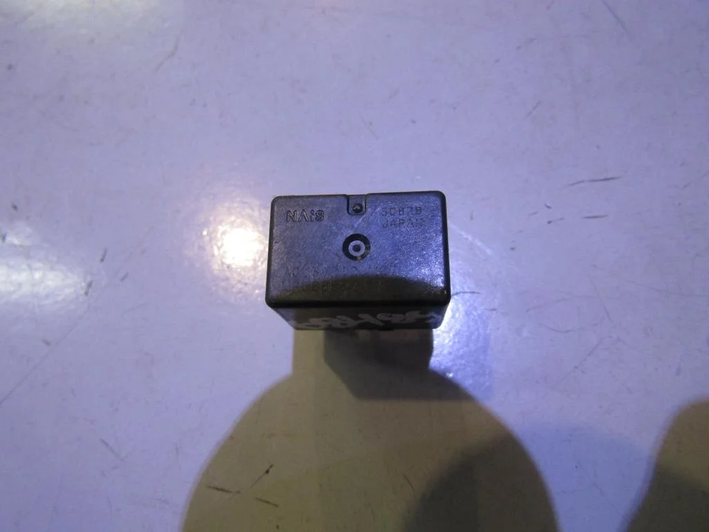 Реле Mitsubishi Outlander (CU) 2003-2009  [MR588567]  в Вологде