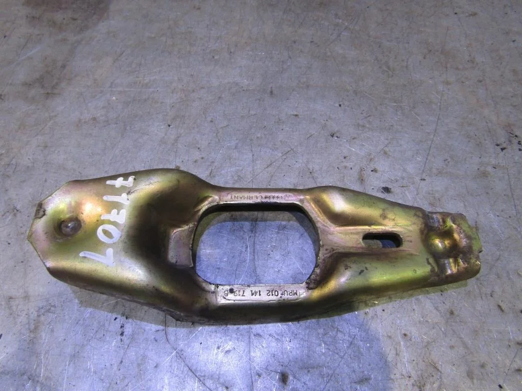 Вилка сцепления Audi 80 \90 (B3) 1986-1991  [012141719B]  в Вологде