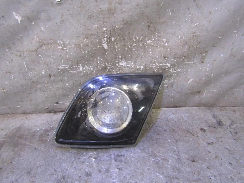 Фонарь задний внутренний правый Mazda Mazda 3 (BK) 2002-2009  [BR5S513F0]  2.3 MZR DISI Turbo в Вологде