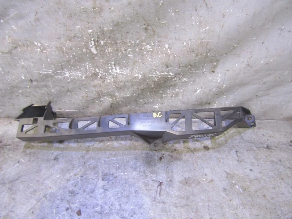 Кронштейн фар левый Mazda Mazda 3 (BK) 2002-2009  [BP4K50161]  2.3 MZR DISI Turbo в Вологде