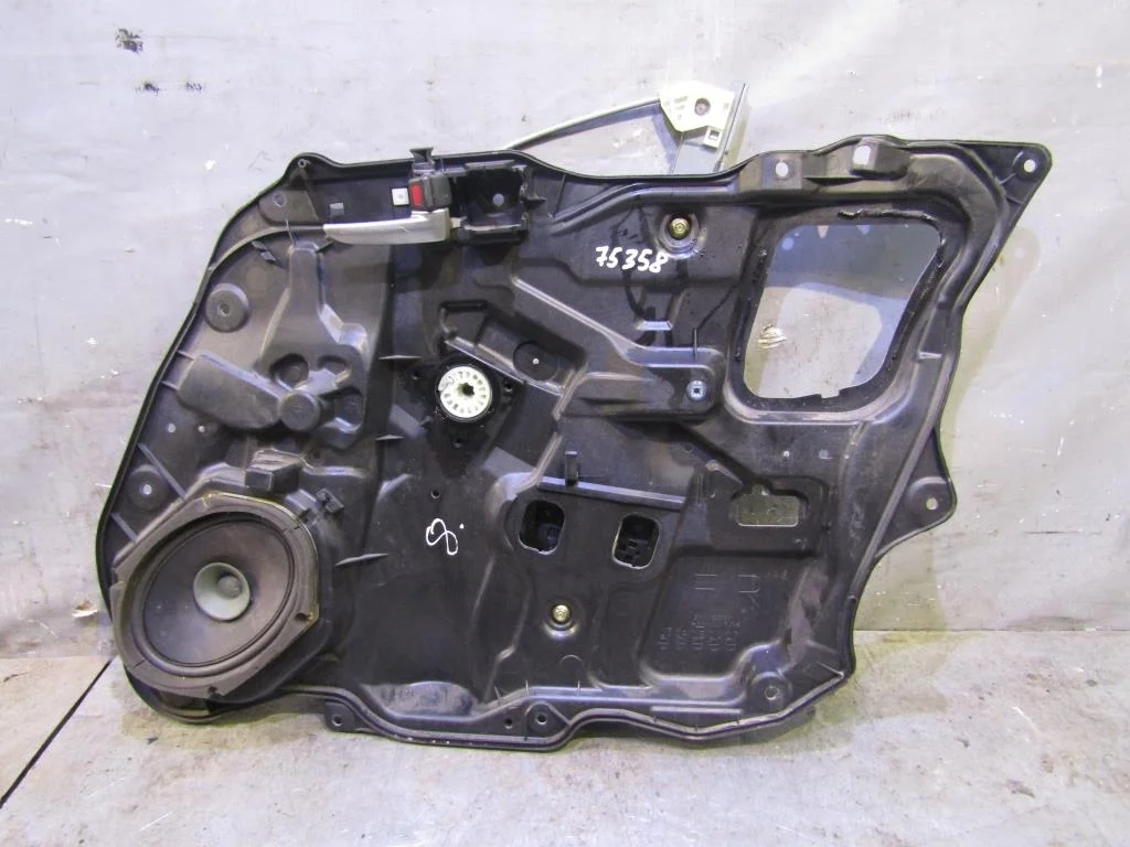 Стеклоподъемник электр. передний правый Mazda Mazda 3 (BK) 2002-2009  [BP4K58590]  в Вологде
