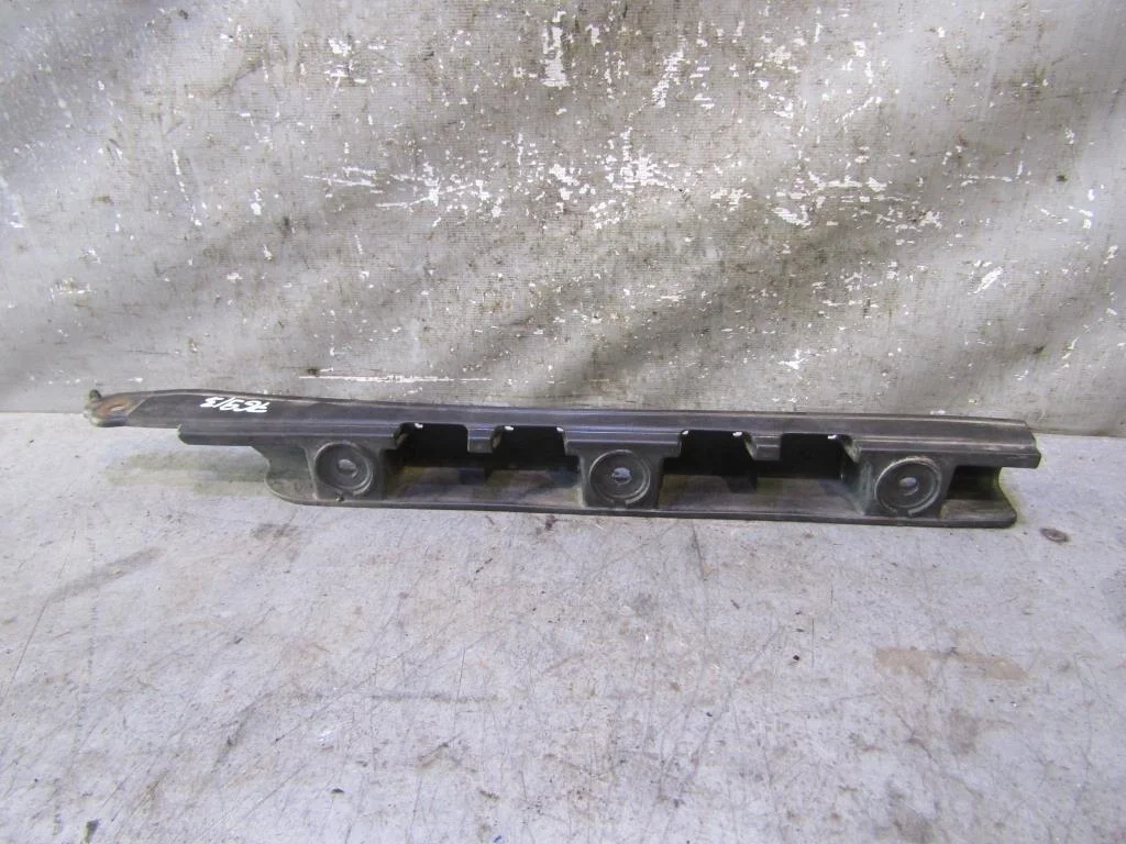 Направляющая заднего бампера правая BMW X3 E83 2004-2010  [51123400954]  в Вологде