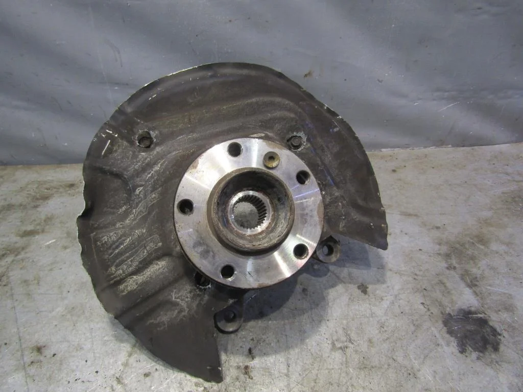 Кулак поворотный передний левый BMW X3 E83 2004-2010  [31213412019]  в Вологде