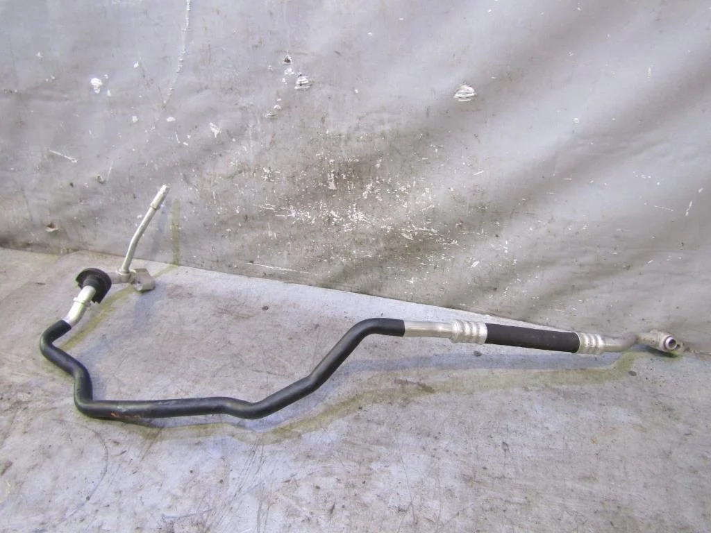 Трубка кондиционера VW Touareg 2002-2010  [7L6820743B]  4.2 V8 AXQ в Вологде