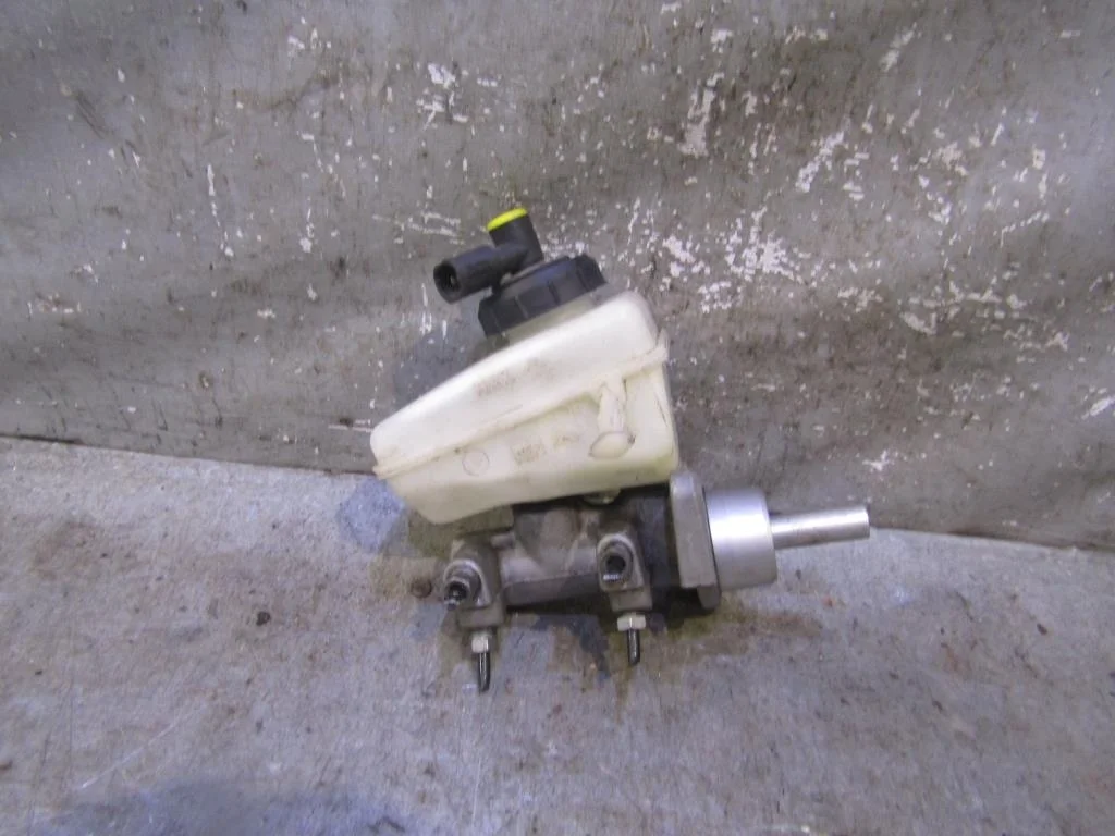 Цилиндр тормозной главный Renault Logan 2005-2014  [6001551028]  1.4. 8V K7J710 в Вологде