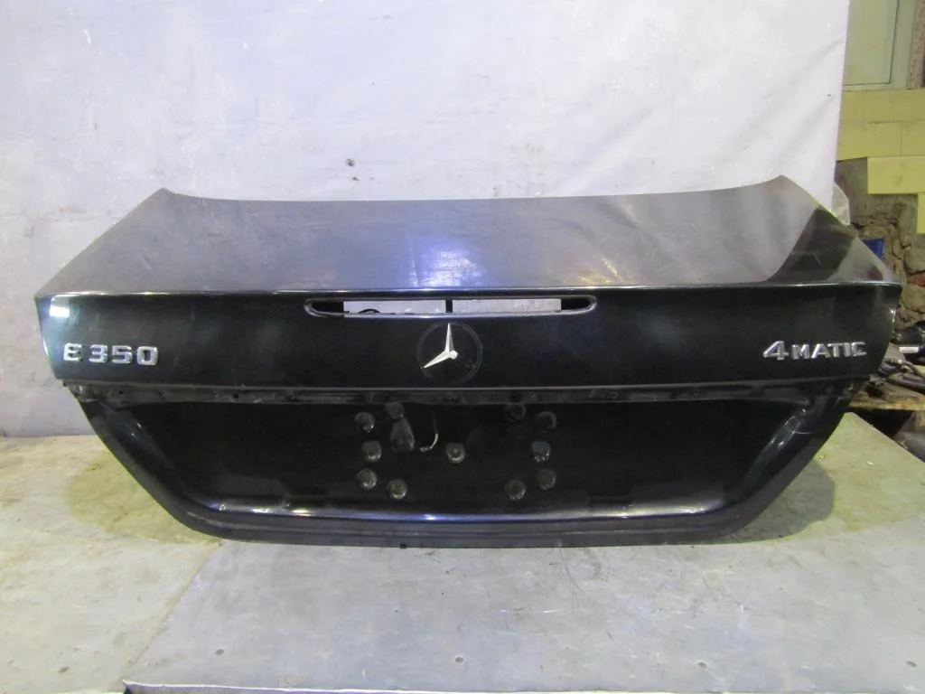 Крышка багажника Mercedes Benz W211 E-Klasse 2002-2009  [A2117500075]  в Вологде