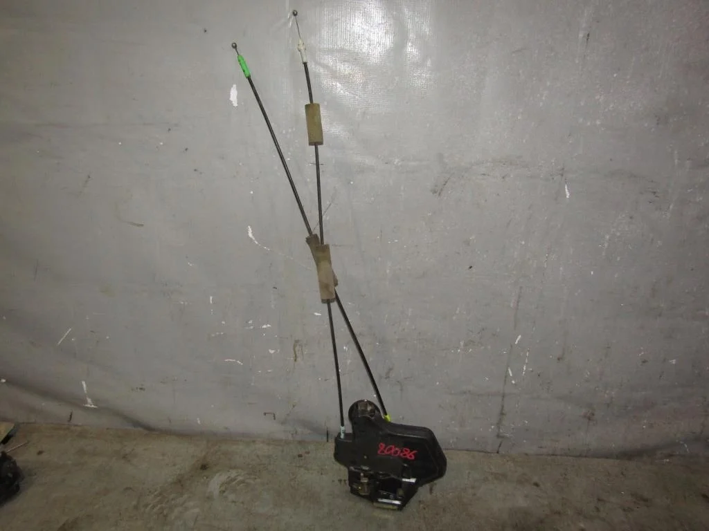 Замок двери задней левой Toyota Camry CV3 2001-2006  [6906033071]  2.4 16V 	2AZFE в Вологде