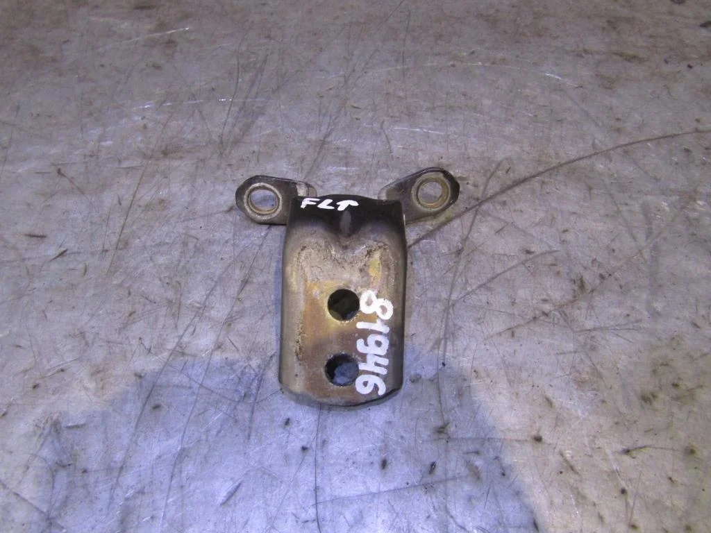 Петля двери Nissan Primera P12E 2002-2007  [824202F030]  в Вологде