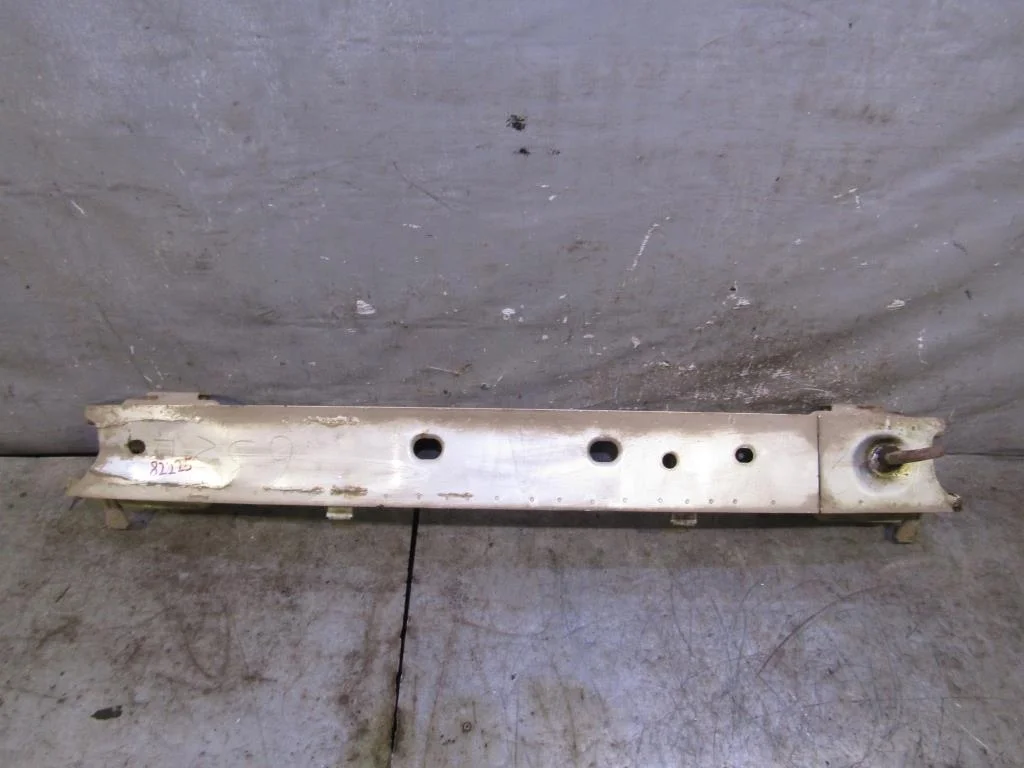 Усилитель переднего бампера Ford Focus I 1998-2004  [1363606]  1.6 8V CDDA в Вологде