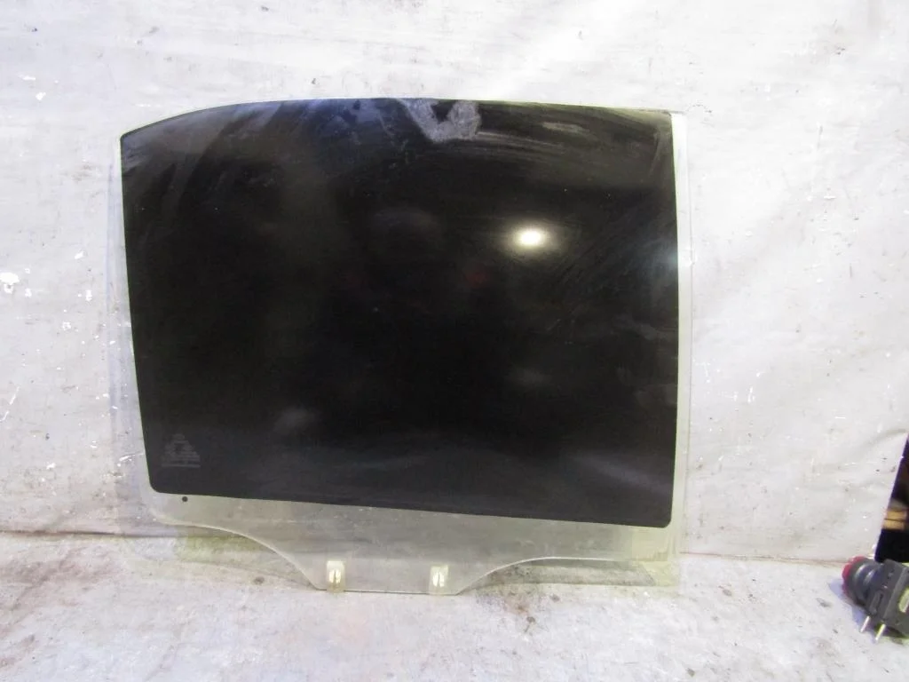 Стекло двери задней правой Hyundai Accent II (+ТАГАЗ) 2000-2012   [8342025000]  1.5 G4EC в Вологде