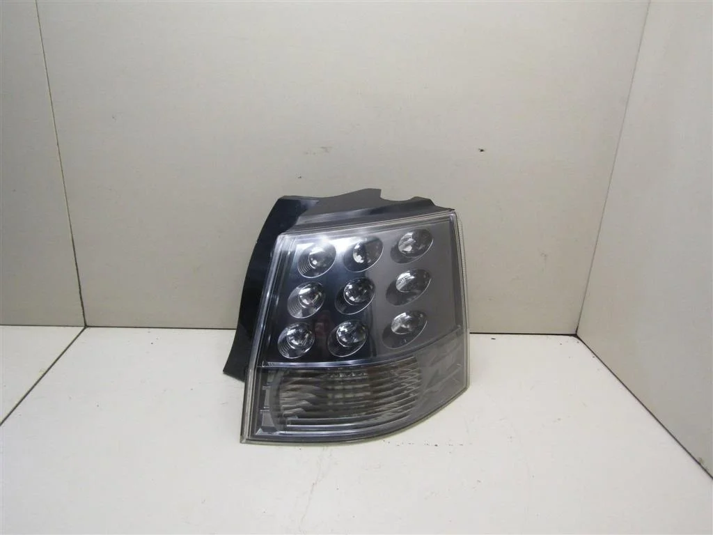 Фонарь задний наружный правый Mitsubishi Outlander XL (CW) 2006-2012  [8330A380]  3.0 24V 6B31 в Вологде