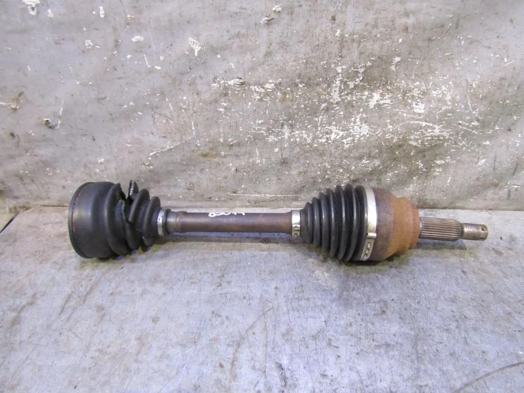 Полуось передняя левая Mitsubishi Outlander XL (CW) 2006-2012  [3815A137]  3.0 24V 6B31 в Вологде