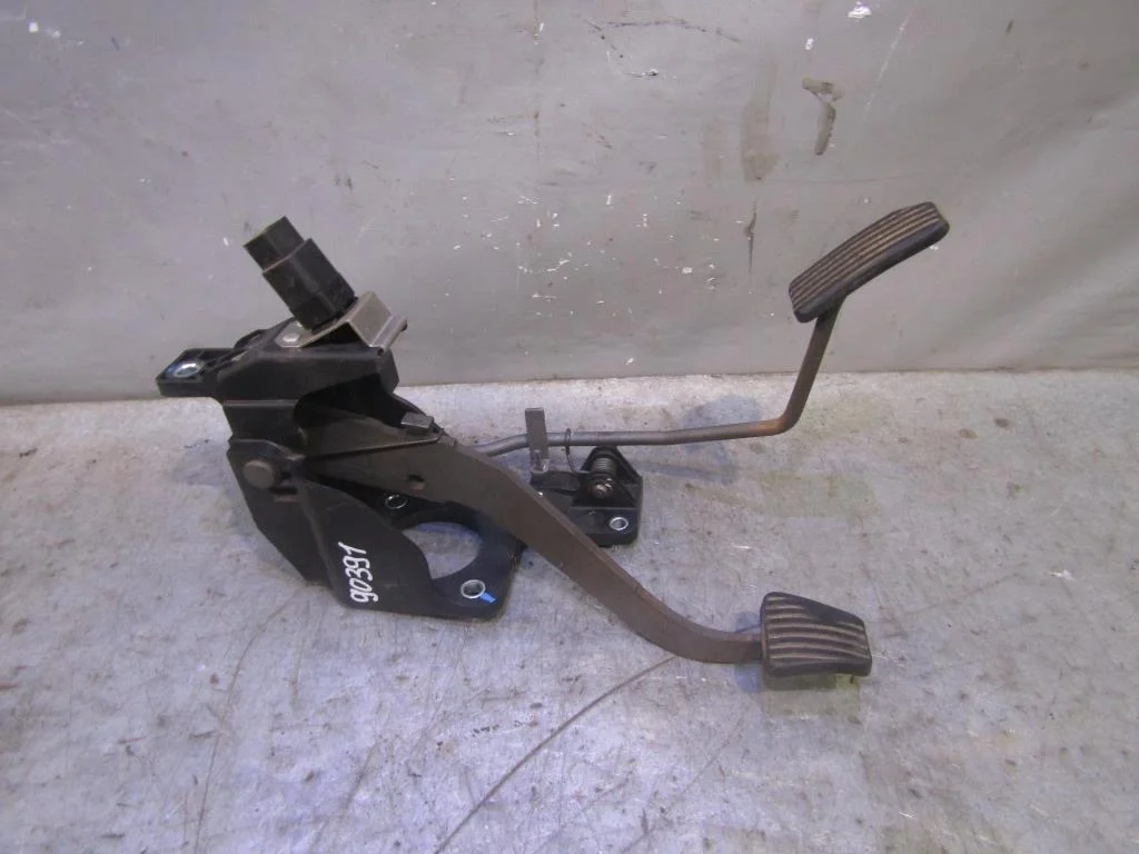 Блок педалей Chevrolet Lacetti 2004-2013  [96415621]  1.4 16V F14D3 в Вологде