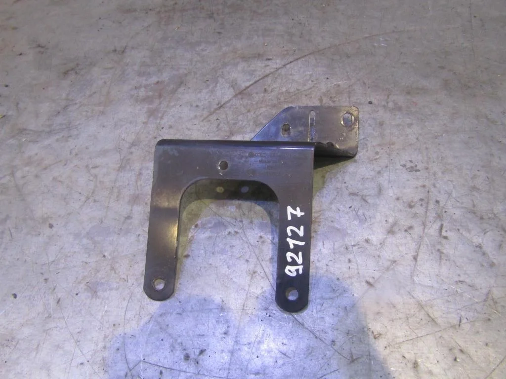 Кронштейн (сопут. товар) Audi Allroad quattro 2005-2012  [4F0951229]  2.7TDI BPP в Вологде