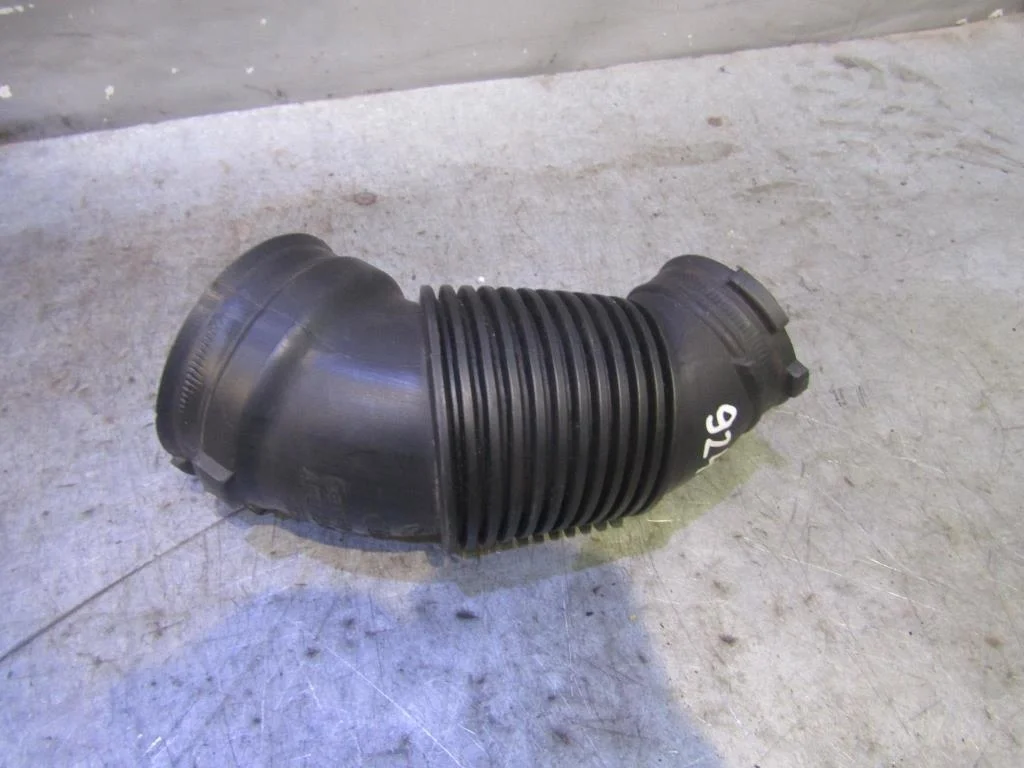 Патрубок воздушного фильтра Audi Allroad quattro 2005-2012  [4F0129615G]  2.7TDI BPP в Вологде