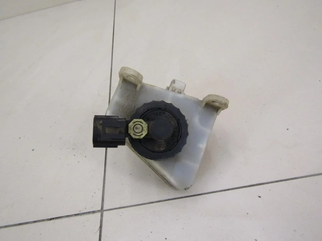 Бачок главного тормозного цилиндра Ford Focus I 1998-2004  [1307507]  1.6 8V CDDA в Вологде