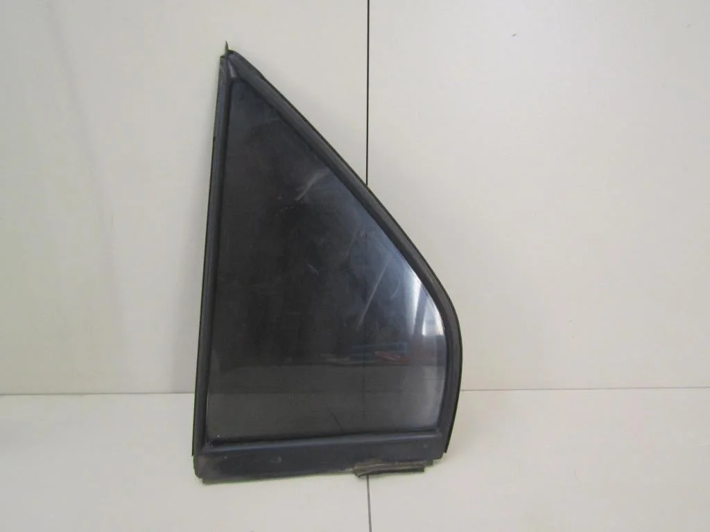 Стекло двери задней правой (форточка) Mitsubishi Lancer (CS) 2003-2006  [MR525826]  1.6 16V 4G18 в Вологде