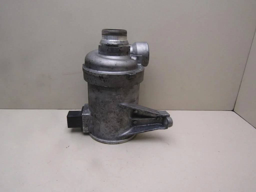 Насос (помпа) электрический Volvo S60 2010>  [31368715]  2.0 16V B4204T11 в Вологде