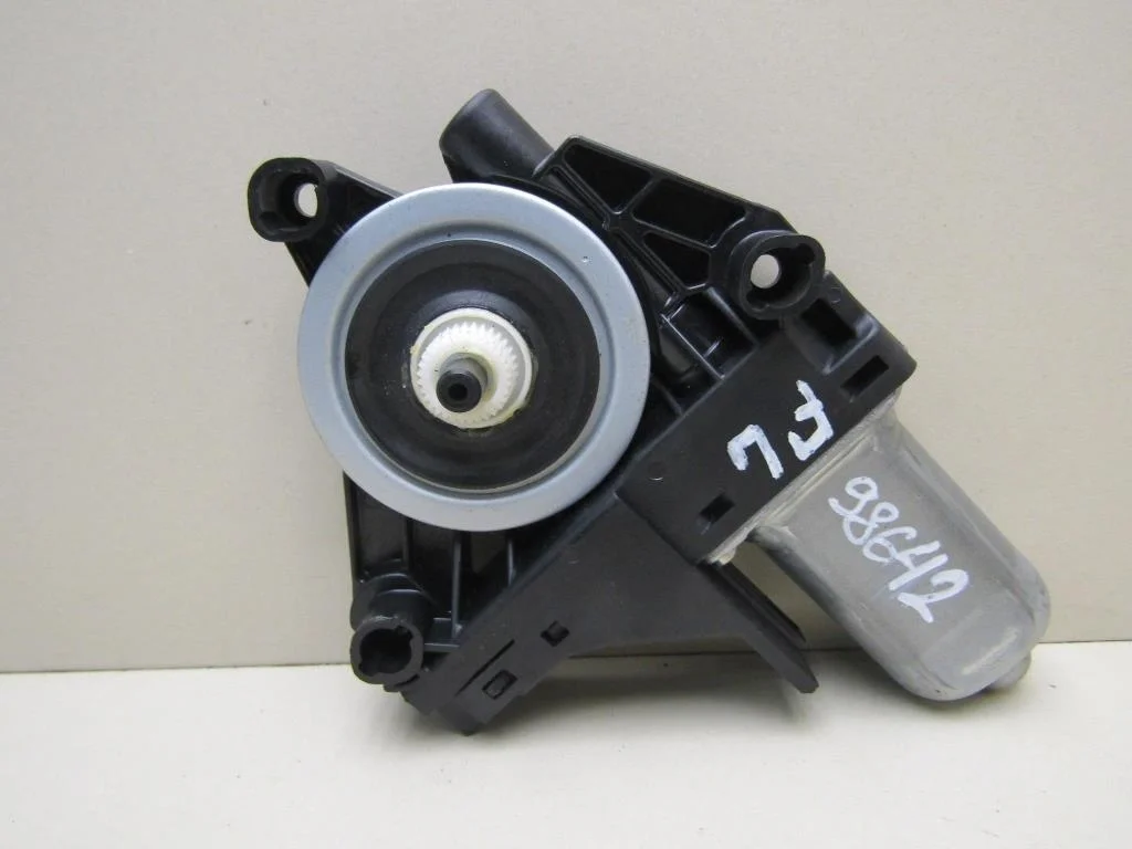 Моторчик стеклоподъемника Volvo S60 2010>  [31253061]  2.0 16V B4204T11 в Вологде