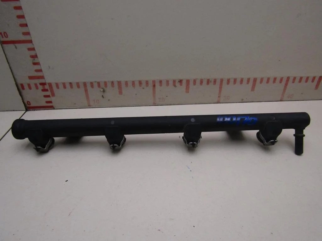 Рейка топливная (рампа) Renault Logan 2005-2014  [8200494284]  в Вологде