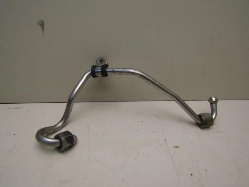 Трубка топливная VW Passat CC 2008-нв  [06J127501F]  2.0 CCT в Вологде