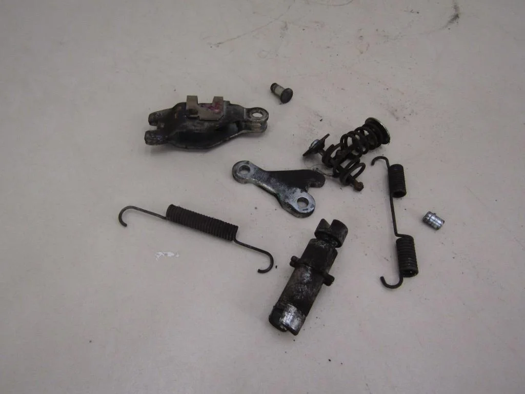 К-кт установочный задних колодок Infiniti EX/QX50 (J50) 2008-2017  [440508J01A]  3.5 VQ35HR в Вологде