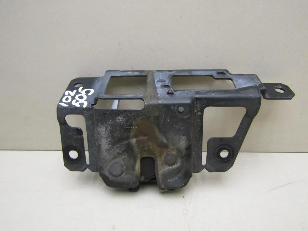 Замок багажника BMW X3 E83 2004-2010  [51247201561]  2.0d N47D20A в Вологде