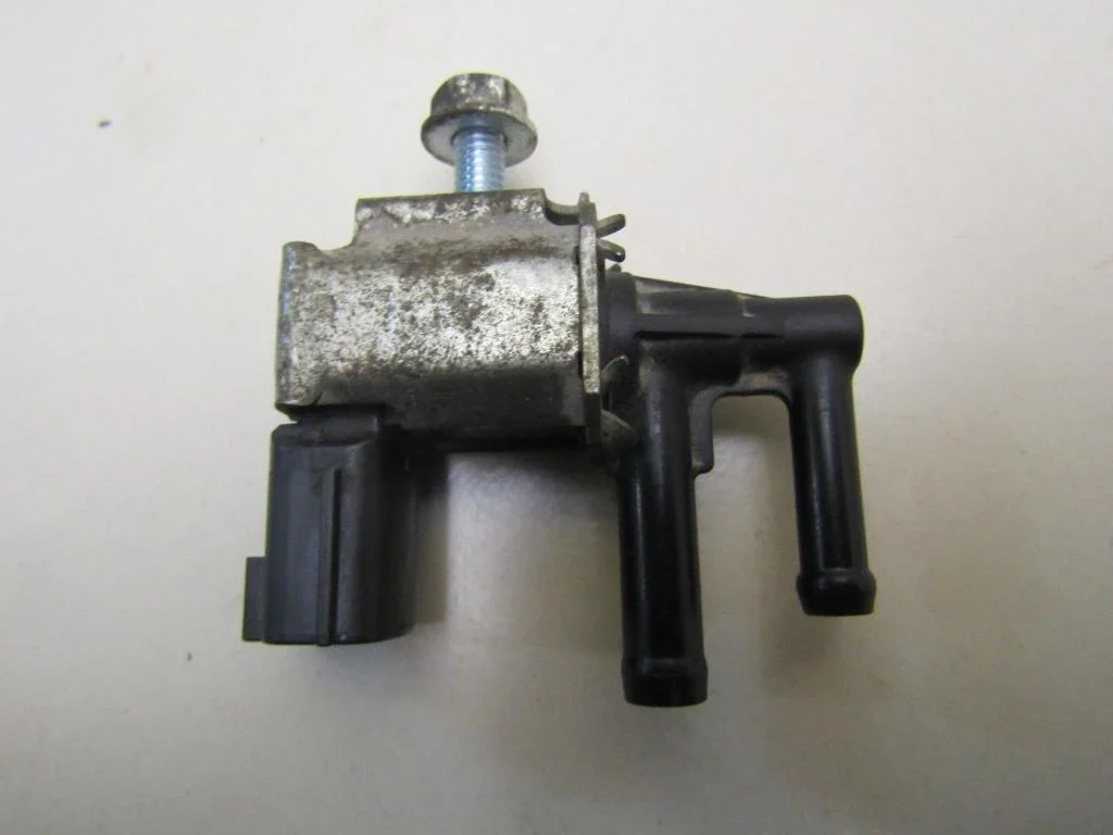 Клапан электромагнитный Nissan Qashqai (J10) 2006-2014  [149301KA0A]  1.6  HR16DE в Вологде