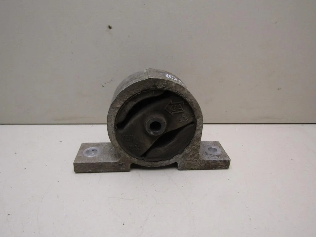 Опора двигателя передняя Nissan Almera N16 2000-2006  [11270BM500]  QG15DE в Вологде