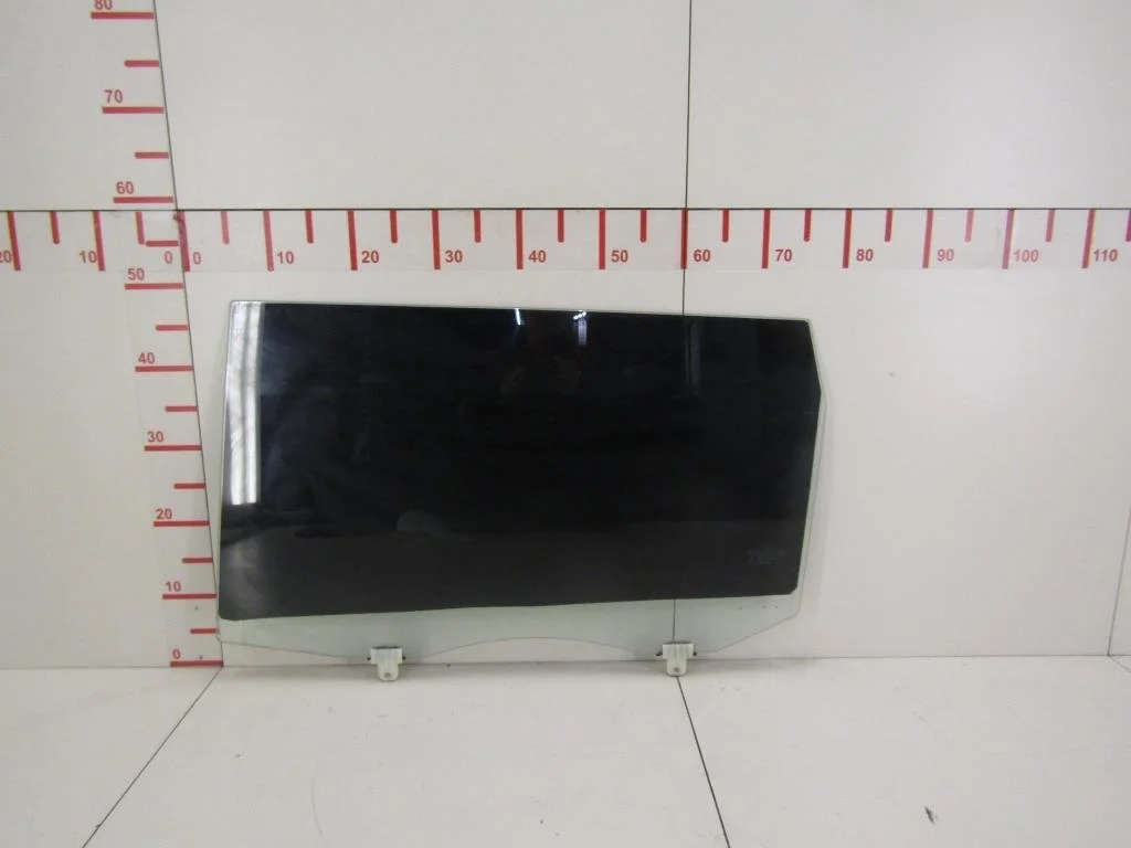 Стекло двери задней левой Kia Soul 2009-2014  [834112K010]  1.6 16V G4FC в Вологде