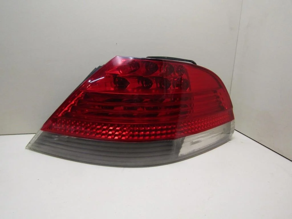 Фонарь задний наружный правый BMW 7-серия E65\E66 2001-2008  [63216937236]  4.0  N62N в Вологде