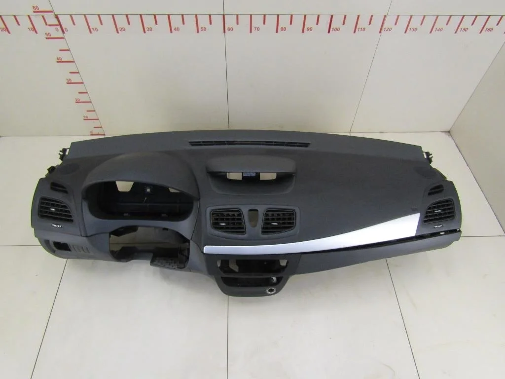 Торпедо Renault Megane III 2009-нв  [681003964R]  в Вологде